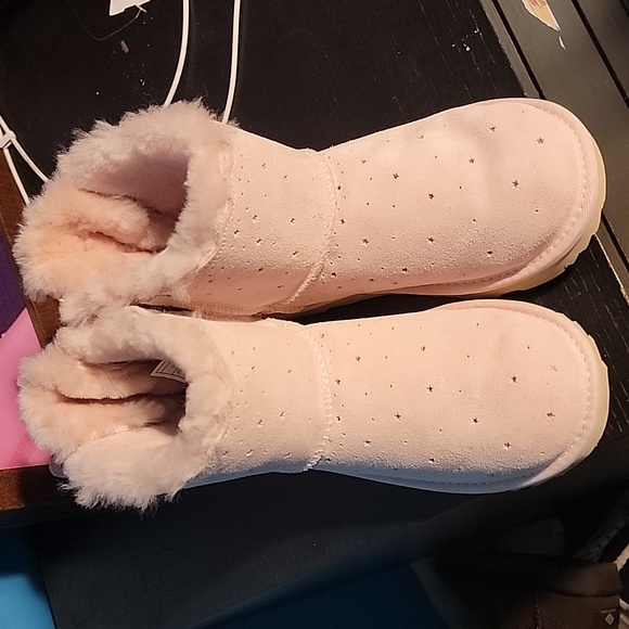 UGG Mini Bailey Bow Starry Lite Boots - Picture 7 of 7